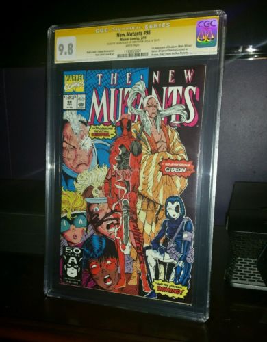 NEW MUTANTS 98 CGC SS 98 Signed Rob Liefield  Fabian Nicieza FIRST DEADPOOL