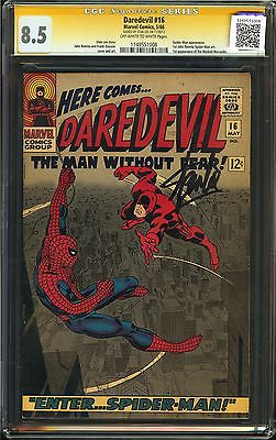 DAREDEVIL 16 CGC 85 VF OWW SIGNED STAN LEE Battle vs Spiderman 1st Romita