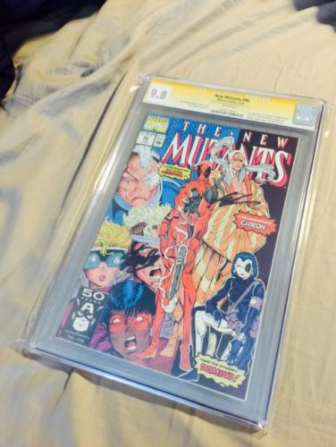 New Mutants 98 CGC 98 SS Signed By Rob Liefeld and Stan Lee White Pages