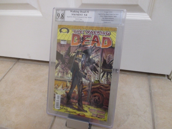 THE WALKING DEAD 1 First Print PGX 98 NMMT Robert Kirkman Signature cgc