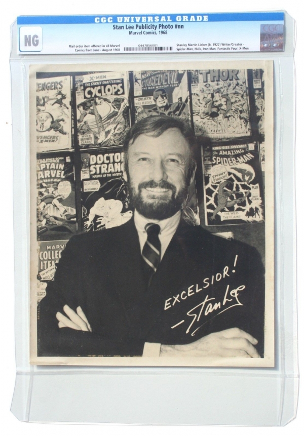 CGCAuthenticated 1968 Marvel STAN LEE MAILORDER PHOTO  Marvelmania  MMMS