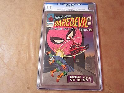 DAREDEVIL 17 CGC 85 COMIC BOOK  SPIDERMAN APP ROMITA  GIACOIA COVER