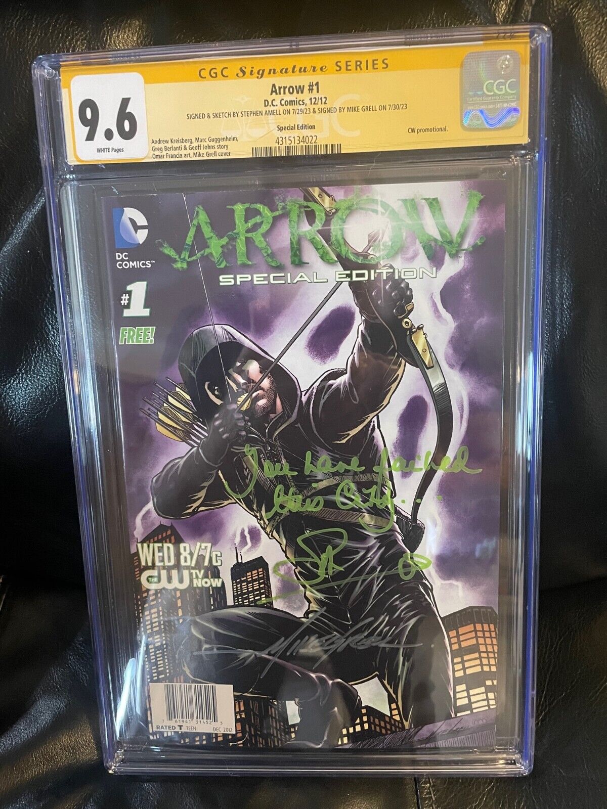 CGC SS 96 Arrow 1 Special Edition signed by Mike Grell Stephen Amell