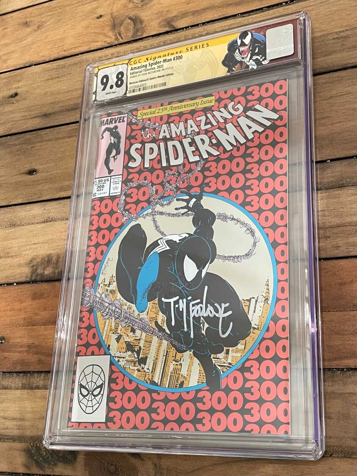 SPIDERMAN 300 MEXICAN FOIL VARIANT CGC SS 98 TODD MCFARLANE 1ST VENOM MINT