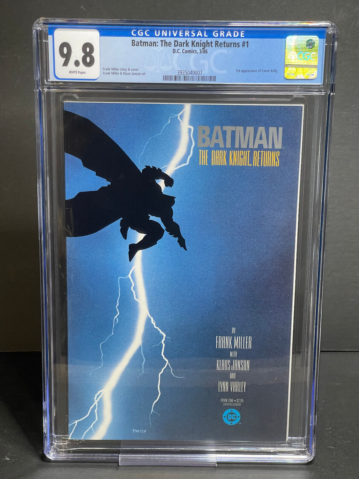 CGC 98 Batman The Dark Knight Returns 1 1986  FIRST PRINT appear Carrie Kelly