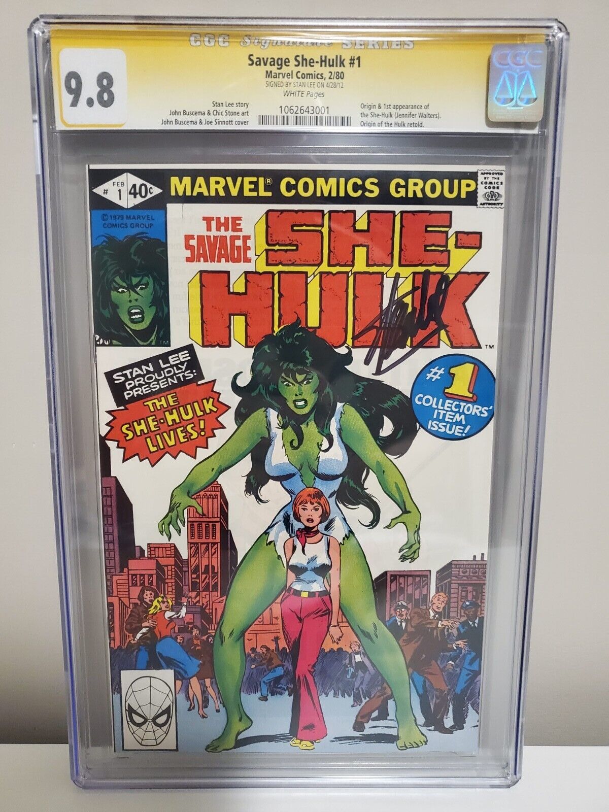SAVAGE SHE HULK 1 CGC 98 WP SIGNED BY STAN LEE FIRST SHE HULK APPEARANCE SS