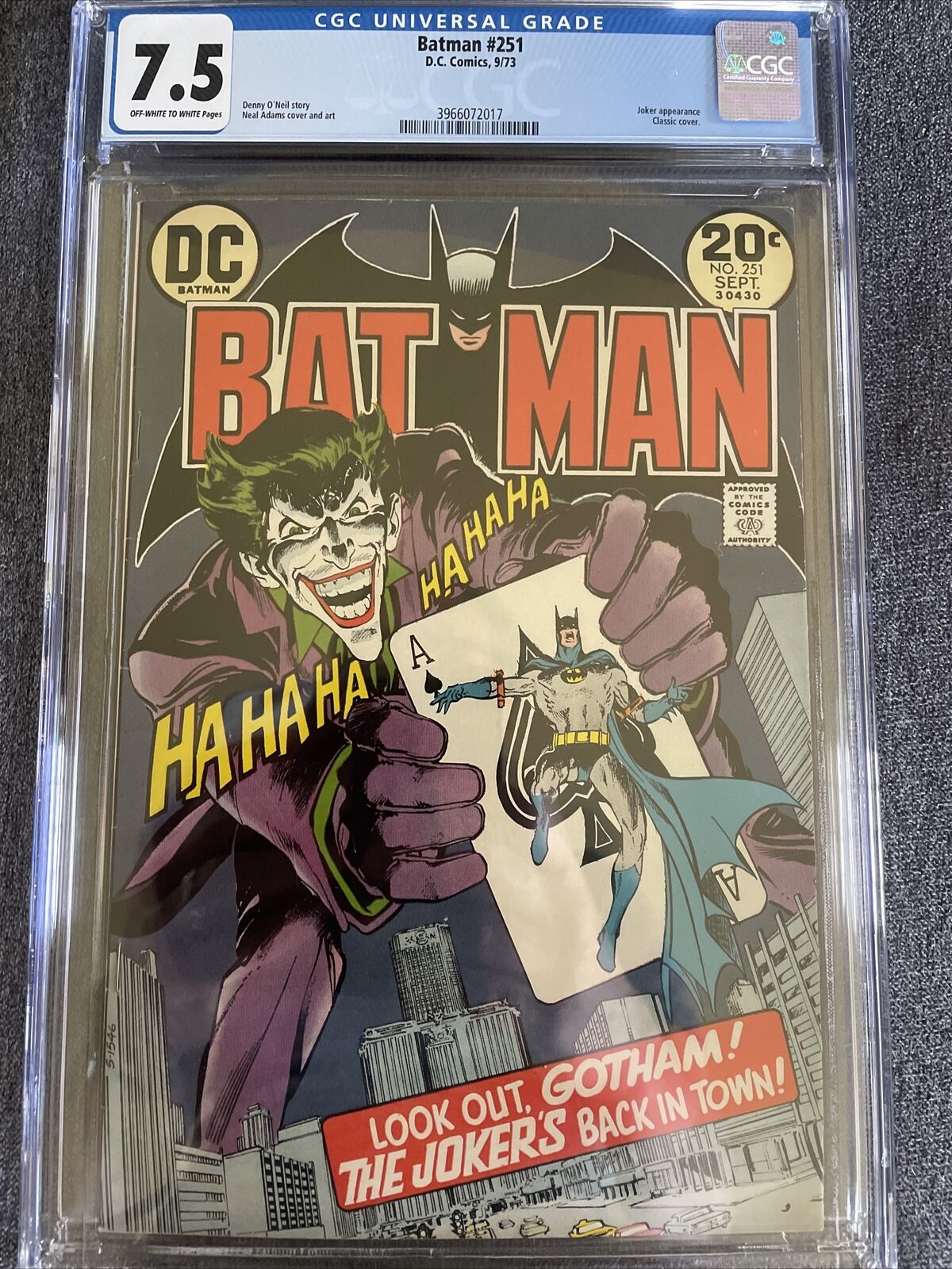 1973 DC Comics Batman 251 CGC 75 OWW Neal Adams Classic Joker Cover