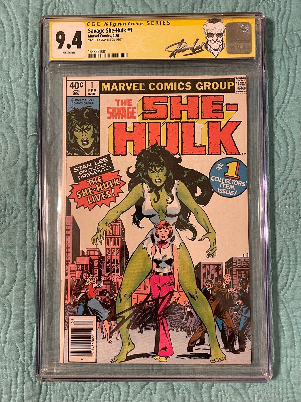 Savage She Hulk 1 CGC 94  signed Stan Lee w Special CGC Label