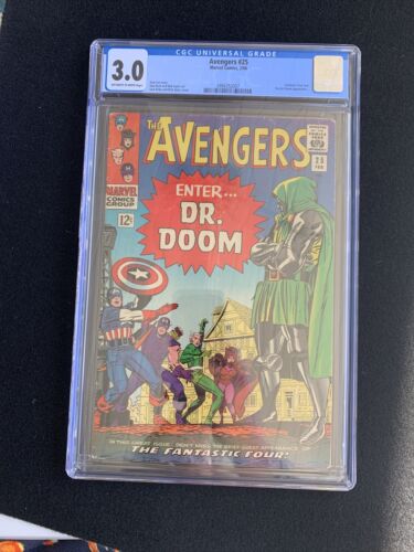 Avengers 25 CGC 30 OWW Fantastic Four  Dr DOOM app 