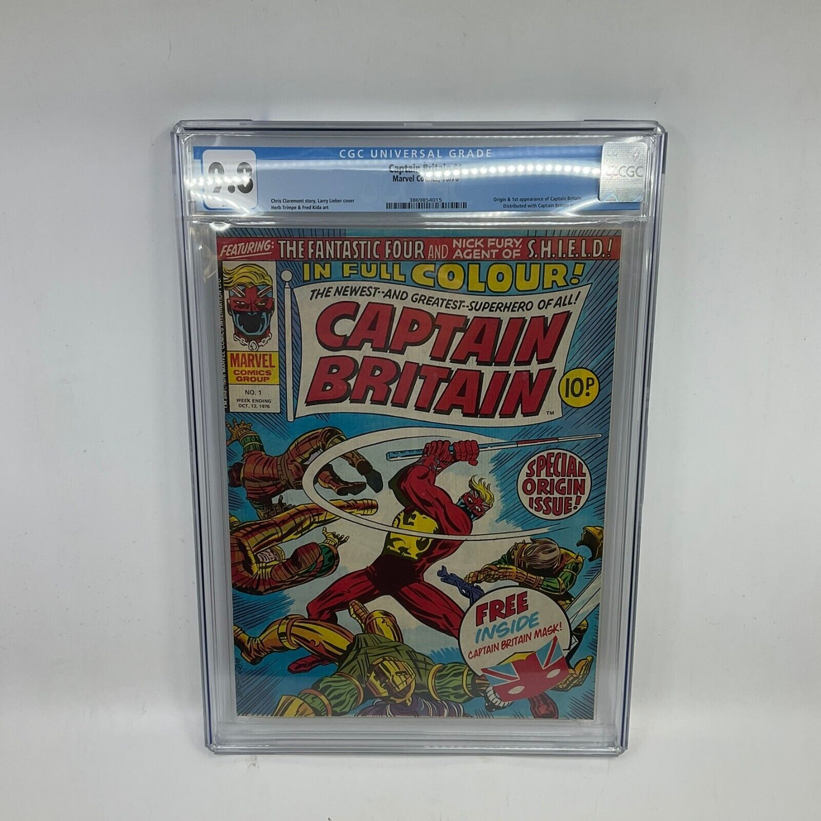 Captain Britain 1 Marvel Comics 1976 CGC 98 Origin Story  1st Appearance
