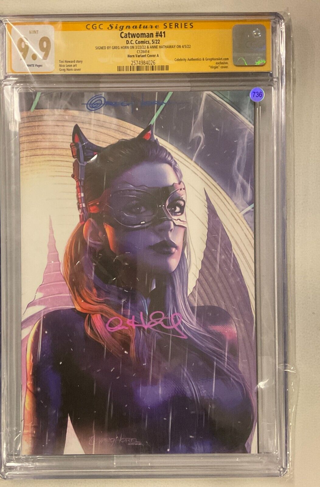 Catwoman 41 DC Comics w signed by Greg Horn  Anne Hathaway Auto CGC99 SS